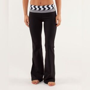 Lululemon Groove Pant *Slim (Regular) - Black/Chevron/Arrow